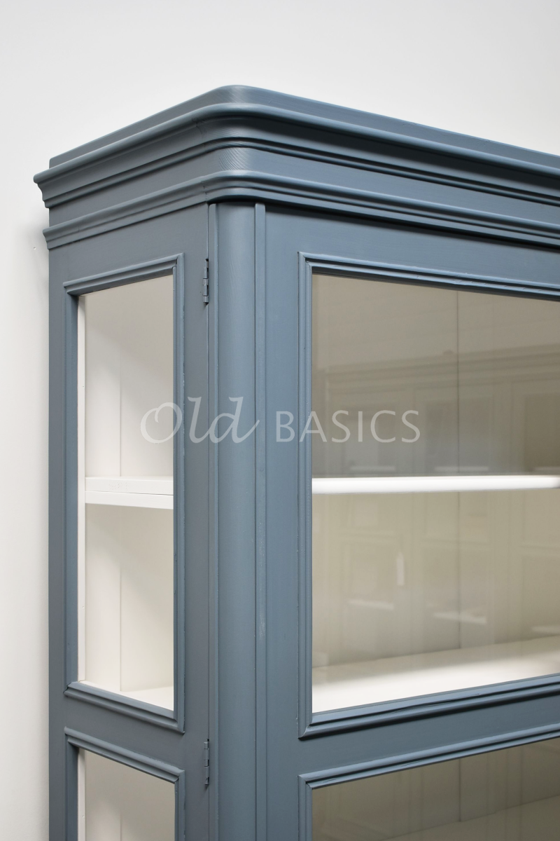 Detail van Vitrinekast Amiens, 3 deuren, RAL7031, grijs, blauw, materiaal hout